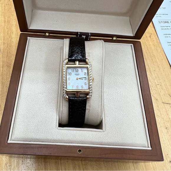 Hermes Cape Cod Watch Mother-of-Pearl Yellow Gold/Diamond - Picture 2 of 11